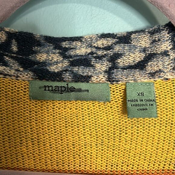 Maple Linen Blend Tassel Sweater - Picture 5 of 8